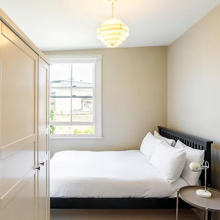 Holiday home Tooting's Charming Victorian Garden Hideaway London