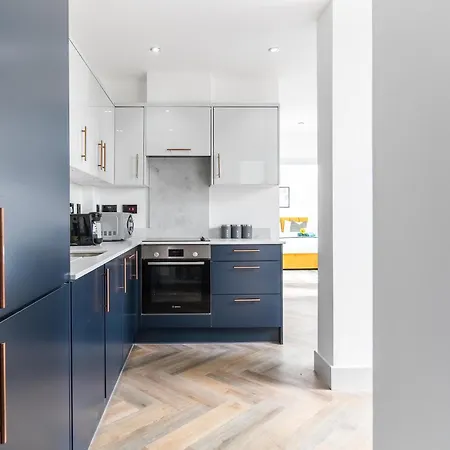Modern Near Elizabeth Line *