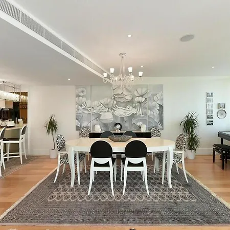 Luxury In Battersea Reach Apartment London