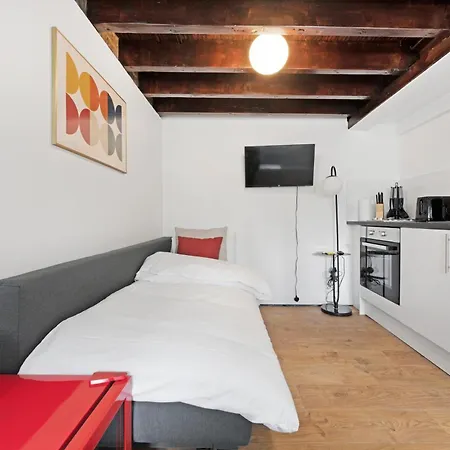 Archway Station Studio - Inexpensive Pied-a-terre * London