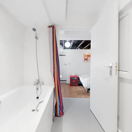 Archway Station Studio - Inexpensive Pied-a-terre Apartment London