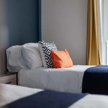 Top-rated Penthouse - King Size Bed & Free Parking Apartment *