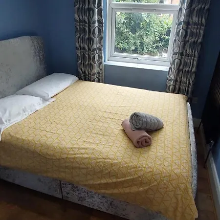 3 Bedroom House - Walthamstow London