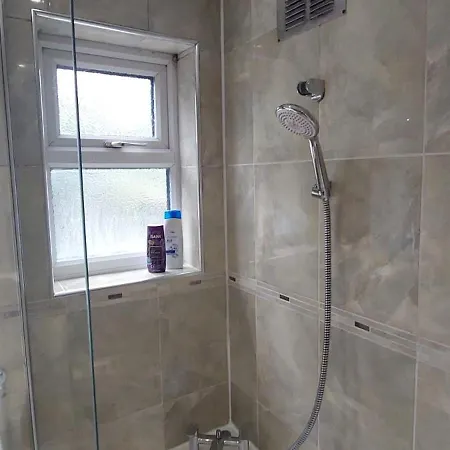 3 Bedroom House - Walthamstow *