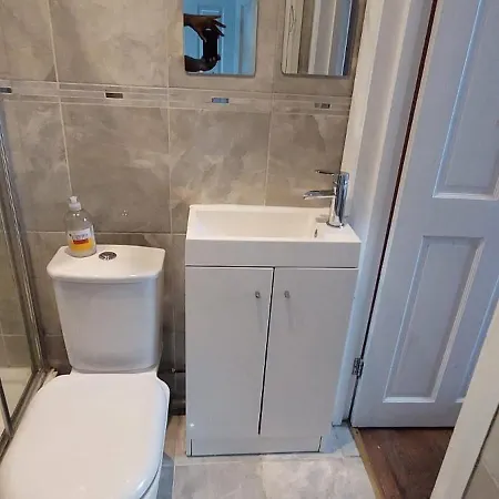 3 Bedroom House - Walthamstow London