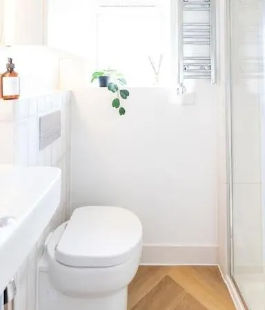 Business Near Canary Wharf Apartment London