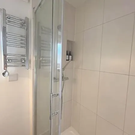 Business Near Canary Wharf * London
