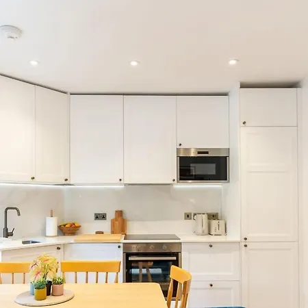 Apartment Business Near Canary Wharf *