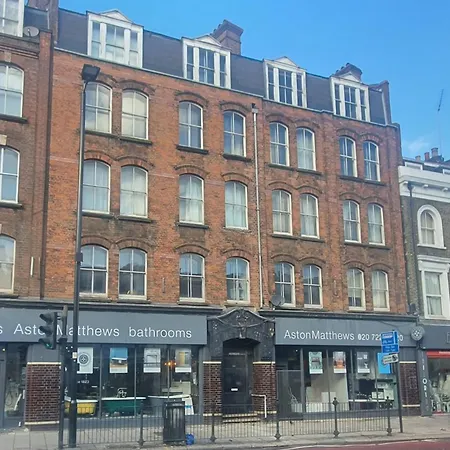 Contemporary Open Plan Penthouse * London