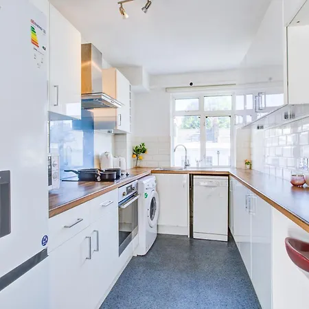 Apartment Victoria Family In Central
