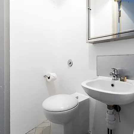 Contemporary Open Plan Penthouse Apartment London
