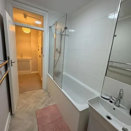 Apartment Hyde Park Great 1 Bedroom Flat *