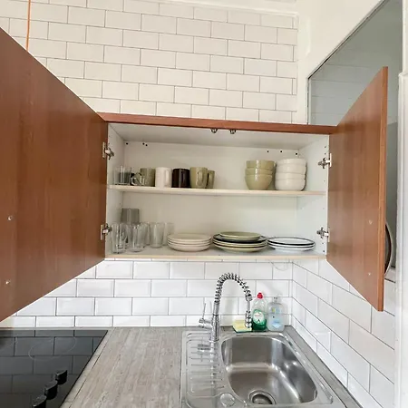 2 Bedroom Flat A Short Walk Away To Barbican Centre Near Farringdon, Old St *
