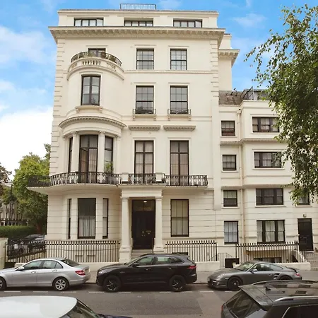 A Stunning In Paddington Apartment *