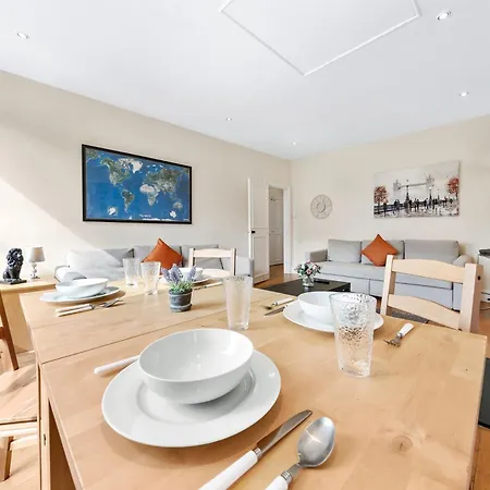 Apartment Spacious Sleep 11 With Terrace In Earls Court Ec99 *