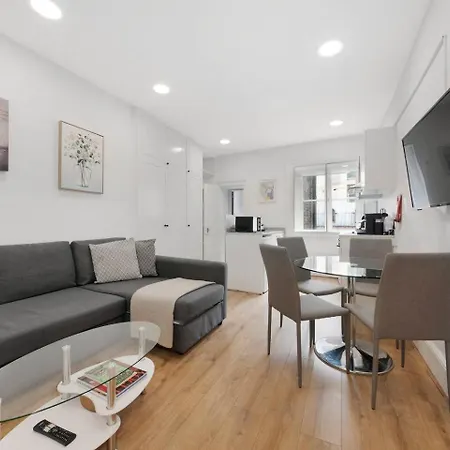 2 Bed Piccadilly 3