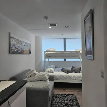 Apartment Small For Group Of 5 In Delta Dpf3 *
