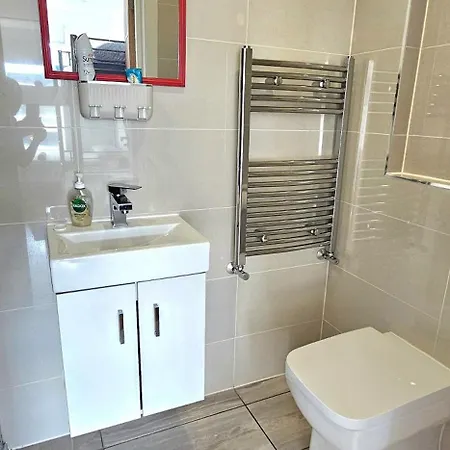 Alpha Apartment London