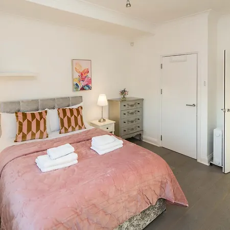 Luxury Pool House With Free Parking - Unico Residences