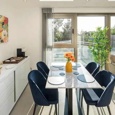 Luxury Pool House With Free Parking - Unico Residences *