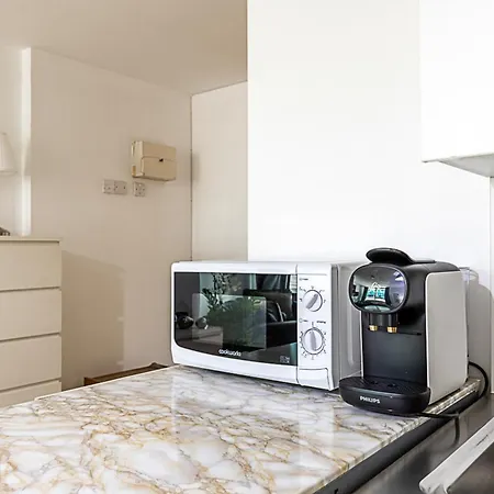 Apartment Modern Studio With Stunning City Views *