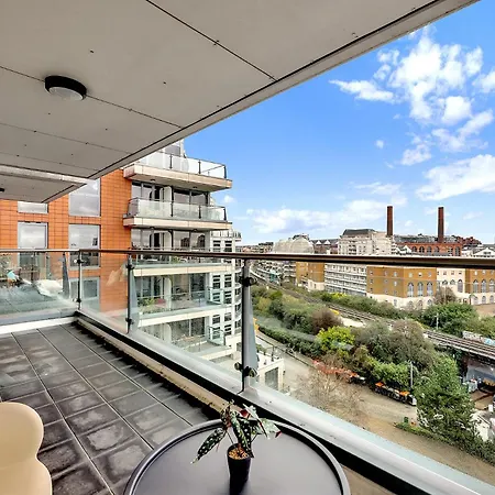 Sleeps 8, Parking, River Views, Chelsea 3 Bdr London
