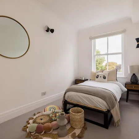 The Philbeach Gardens Place - Lovely 5bdr Flat With Terrace Apartment