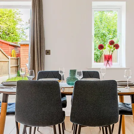 Holiday home Peaceful 4br With Garden& Parking In Walthamstow