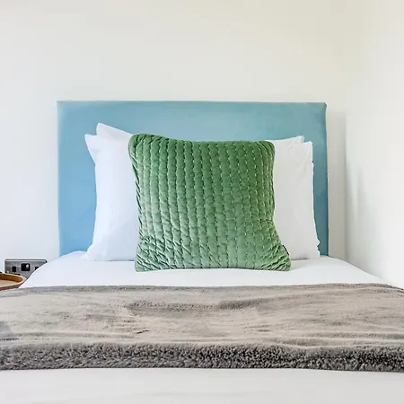 Peaceful 4br With Garden& Parking In Walthamstow * London