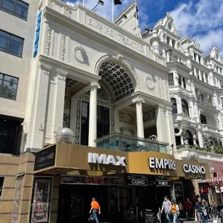 Premium In Piccadilly * Londres
