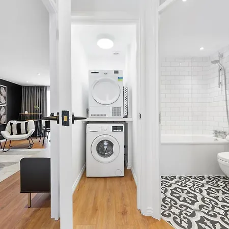 Luxurious 2br Flat, Free Parking, North London *