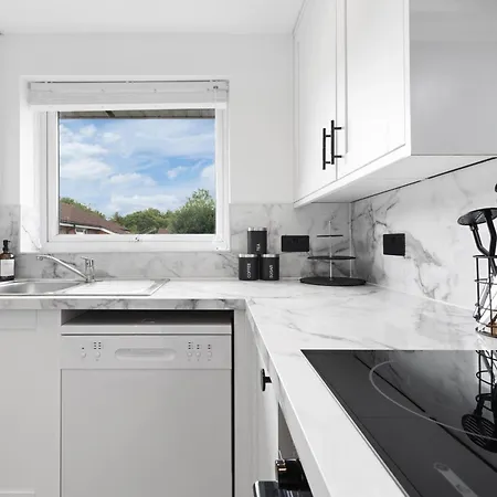 Apartment Luxurious 2br Flat, Free Parking, North London Finchley