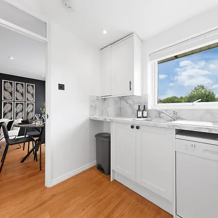 Luxurious 2br Flat, Free Parking, North London Apartment