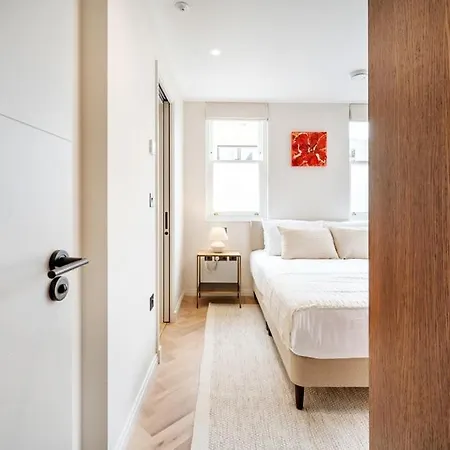 Two Bed Duplex In Covent Garden London