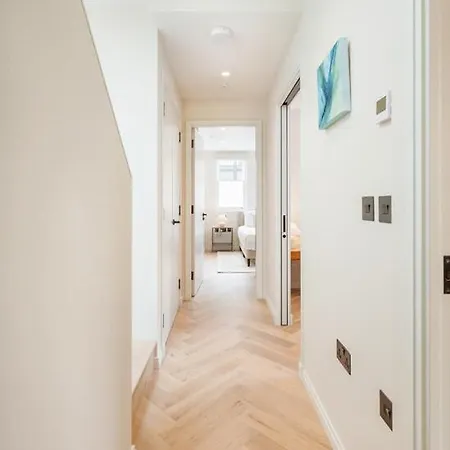 Two Bed Duplex In Covent Garden London