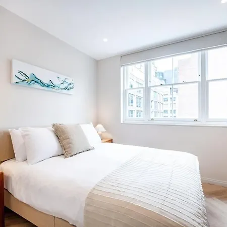 Two Bed Duplex In Covent Garden Apartment London