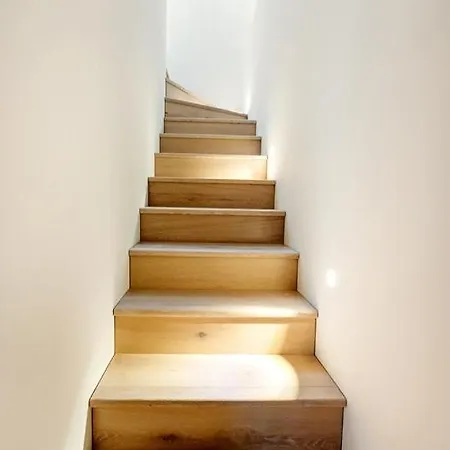 Two Bed Duplex In Covent Garden *