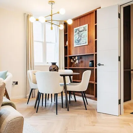 Two Bed Duplex In Covent Garden