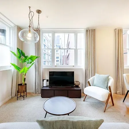 Two Bed Duplex In Covent Garden