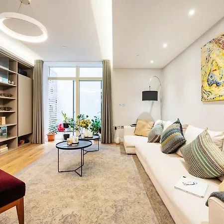 Three Bedroom, Leicester Square Duplex Holiday home London