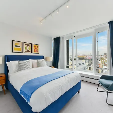Luxurious 3 Double Bedroom Mayfair Apartment *