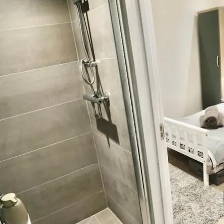 Picturesque - Own Entry - Professional Hendon
