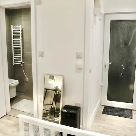 Picturesque - Own Entry - Professional Hendon