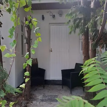 Picturesque - Own Entry - Professional Apartment