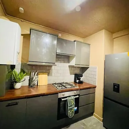 2bd Canarywharf Mile End Private Balcony Free Parking 伦敦