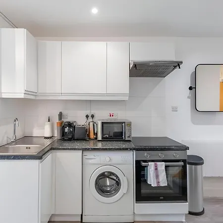 Sleek Loft Living Minimalist Urban Escape London