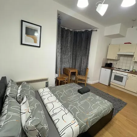 Apartment Chic Urban Retreat London