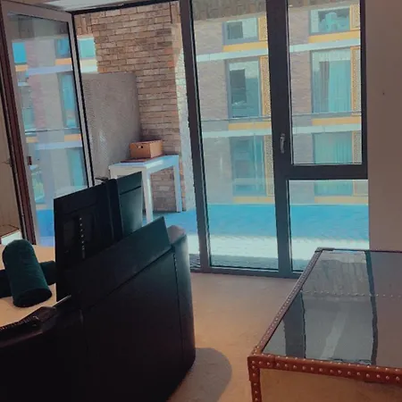 Luxe 2 Bedroom And Sofa Bed - Up To 6 Guests
