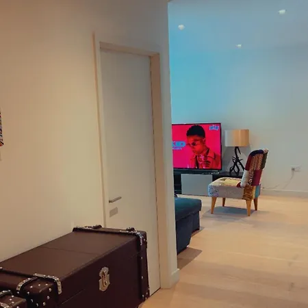 Apartment Luxe 2 Bedroom And Sofa Bed - Up To 6 Guests