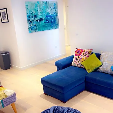 Apartment Luxe 2 Bedroom And Sofa Bed - Up To 6 Guests